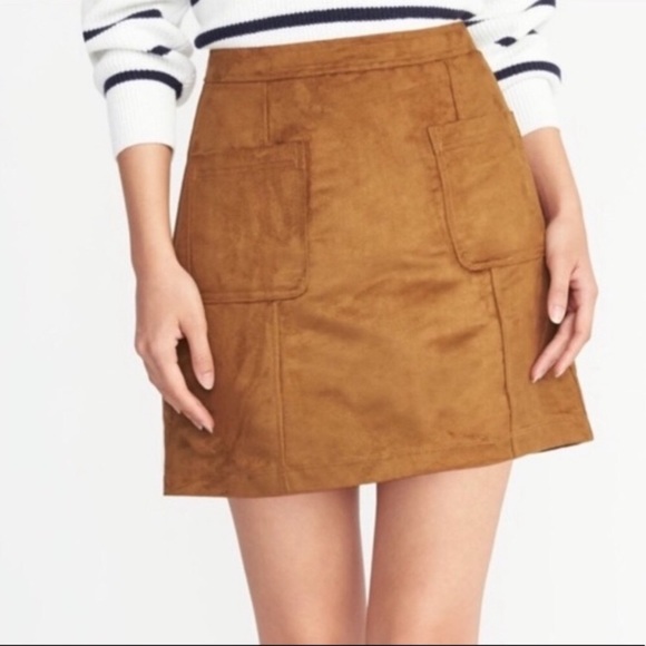 Old Navy Dresses & Skirts - NWOT old navy skirt 🍂